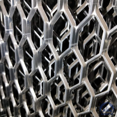 Алюминиевая декоративная просечно-вытяжная сетка 6х30х6,25 мм купить  в Тамбове
